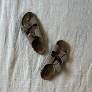 Birkenstock Arizona Soft Footbed (Taupe) Suede Leather